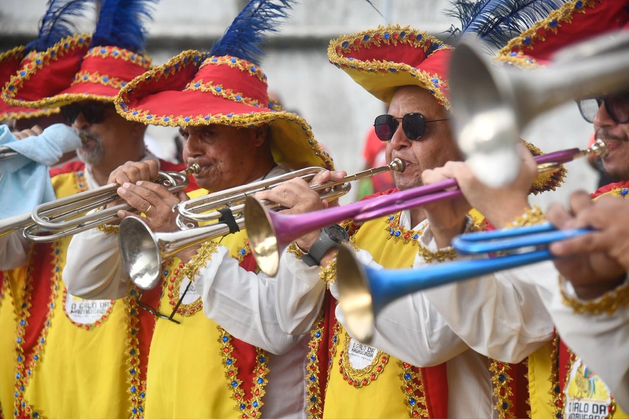 Assista, daqui a pouco, ao desfile do Galo da Madrugada 2026