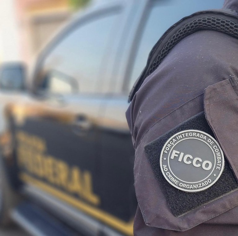Suspeito de roubar carro dos Correios é alvo de operação da PF em RO