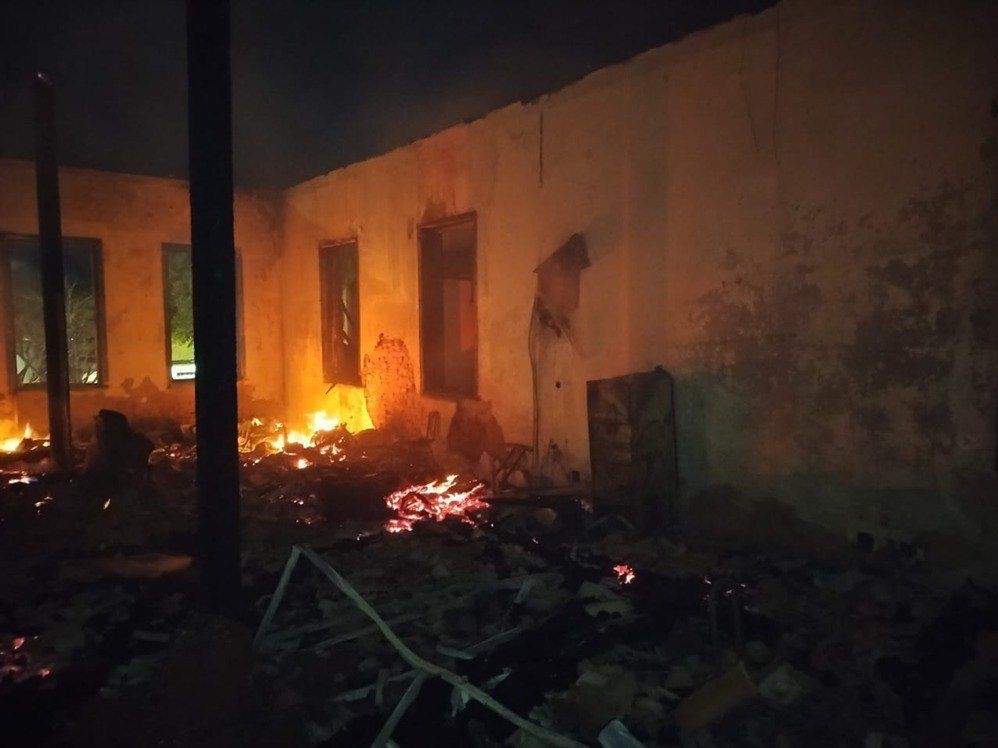 Incêndio destrói casarão histórico que abrigava Secretaria de Saúde em Santa Bárbara (MG)