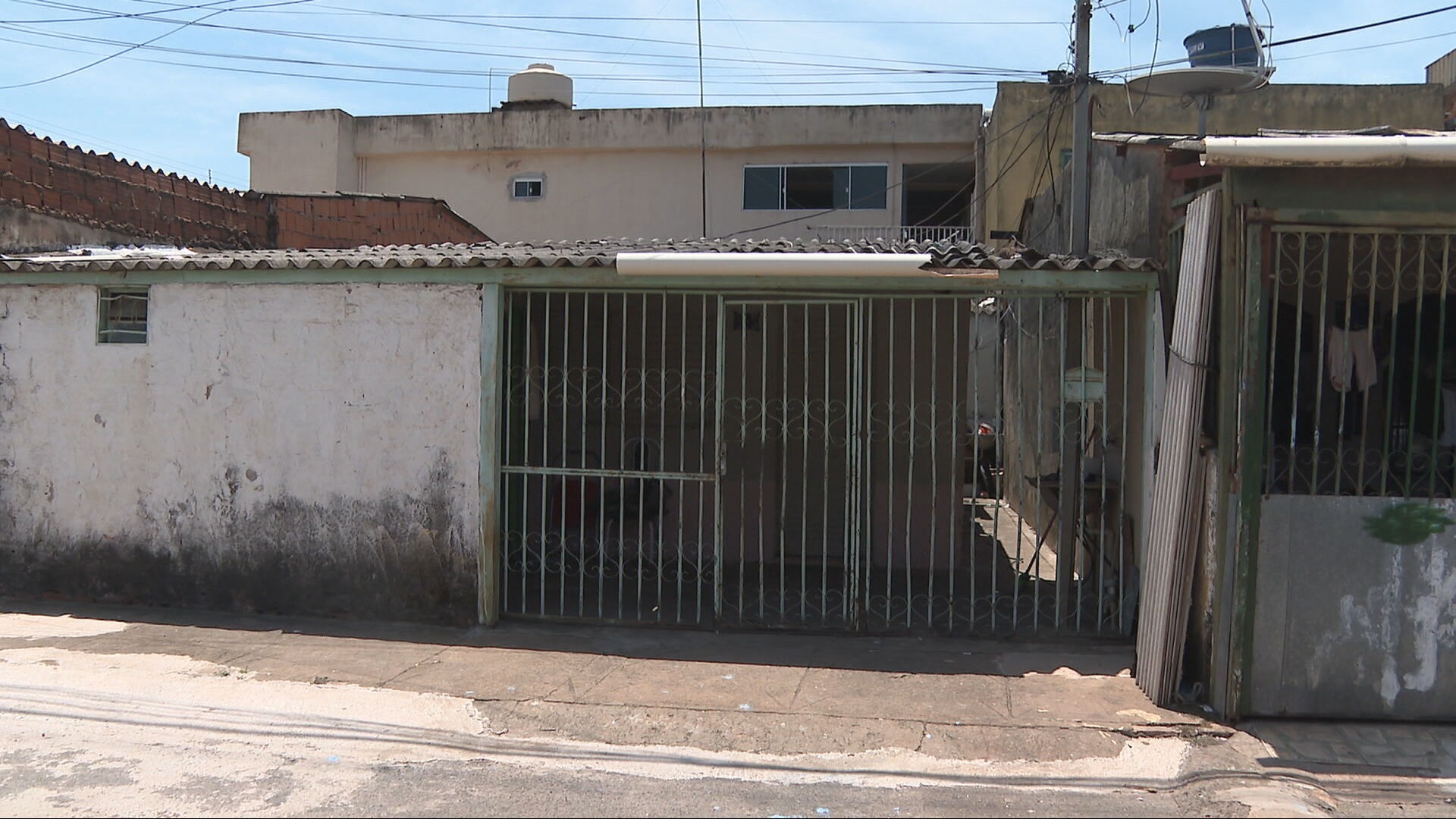 Homem é suspeito de agredir mulher e colocar fogo na casa onde moravam no DF