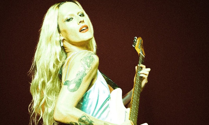 Catto tem propriedade para morder o ‘Fruto proibido’ de Rita Lee & Tutti Frutti em show único e gratuito em São Paulo