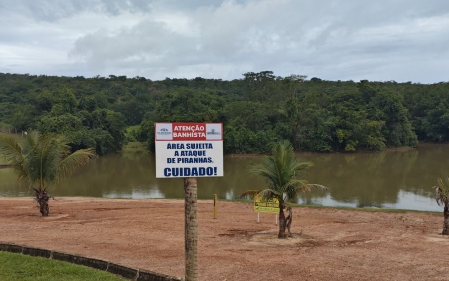 Criança perde dois dedos ao ser atacada por piranha, em Caldas Novas