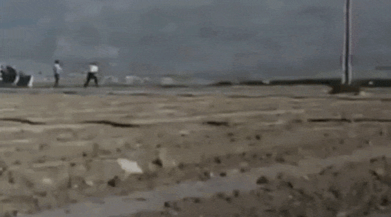 VÍDEO: Iranianos atiram contra helicópteros militares dos EUA durante busca a piloto desaparecido