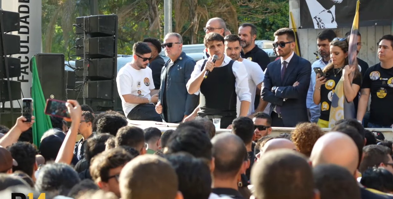 Renan Santos inicia campanha à Presidência em São Paulo e diz que vai enfrentar 'inimigos da nação'