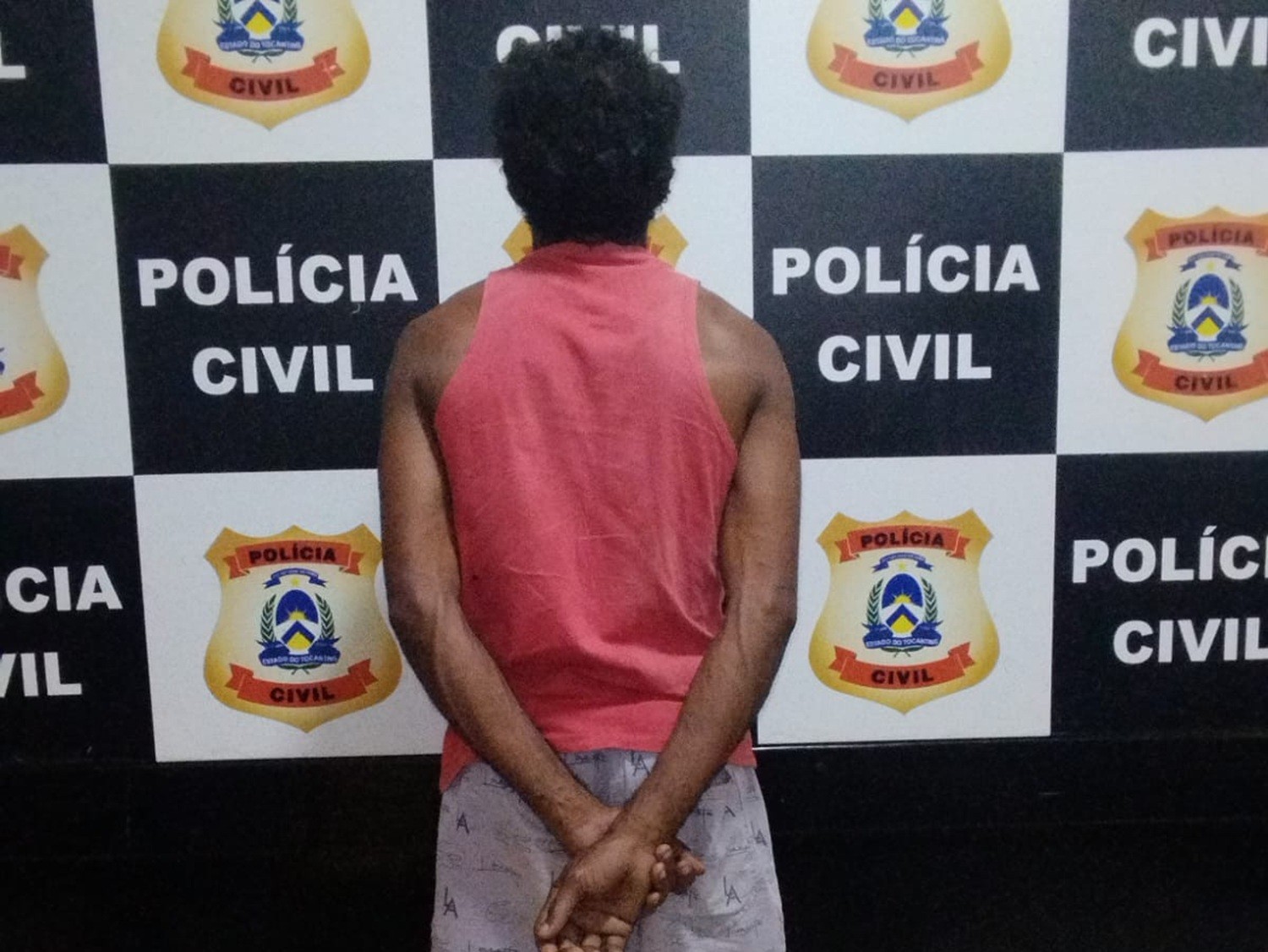 Homem é preso suspeito de matar idoso a pauladas e golpes de faca durante festa