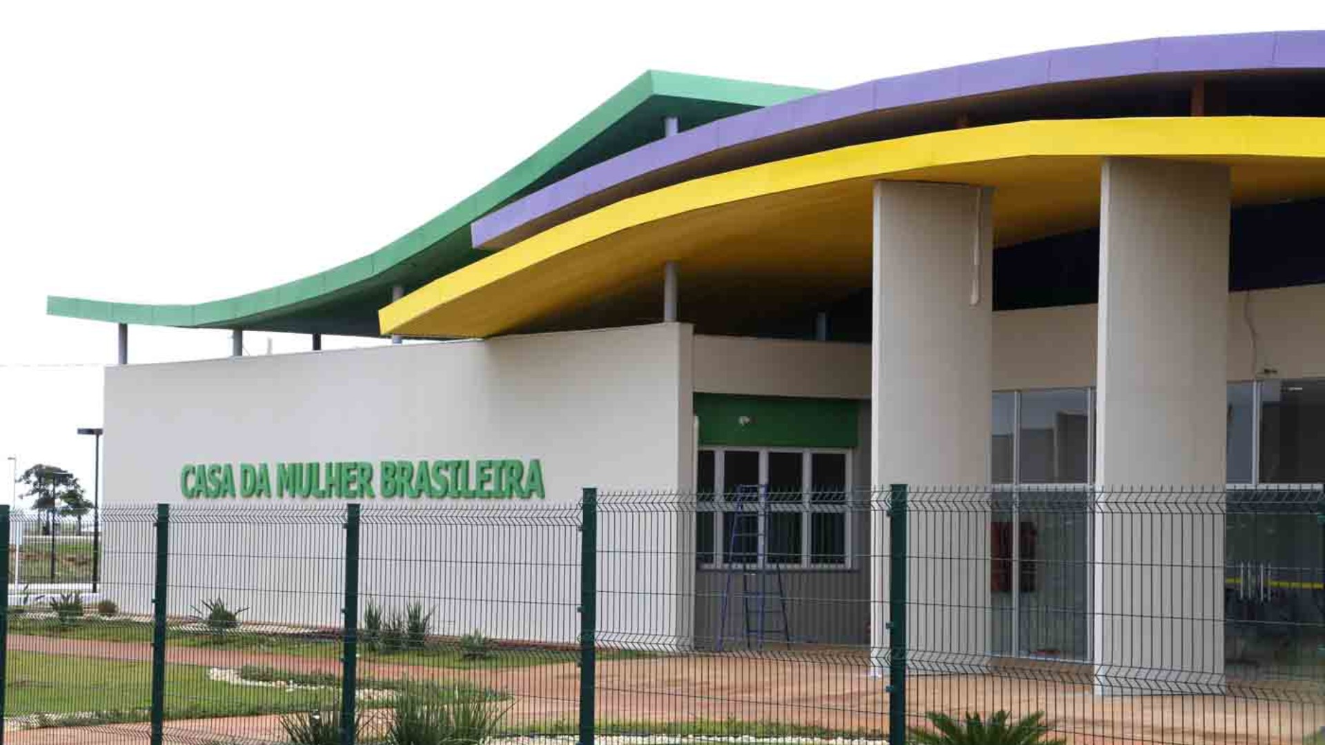Atendimentos da Casa da Mulher Brasileira serão suspensos neste sábado em MS; veja onde buscar ajuda