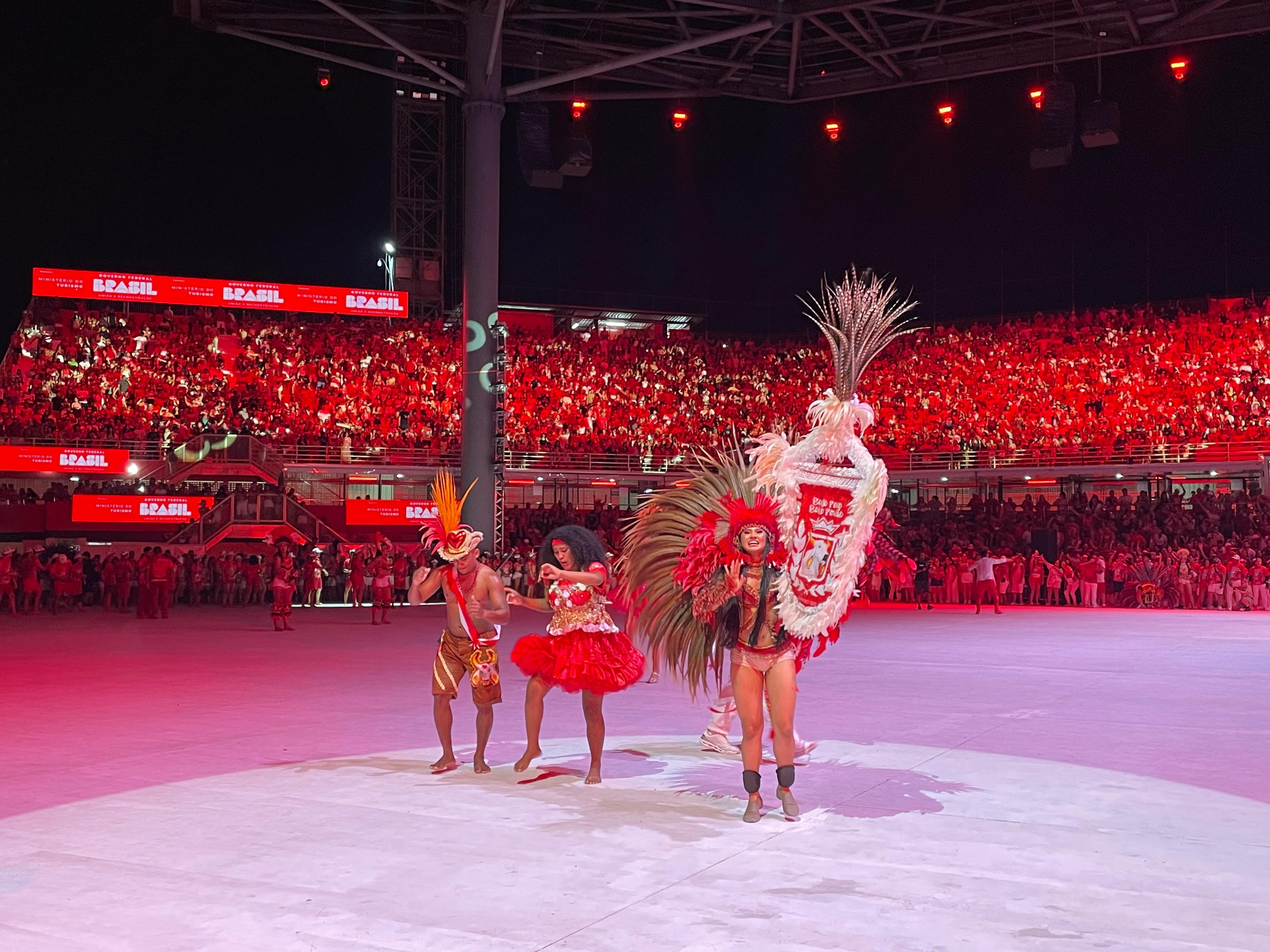 Nova porta-estandarte do Garantido se apresenta no Bumbódromo em ensaio técnico e vive ansiedade por estreia no Festival
