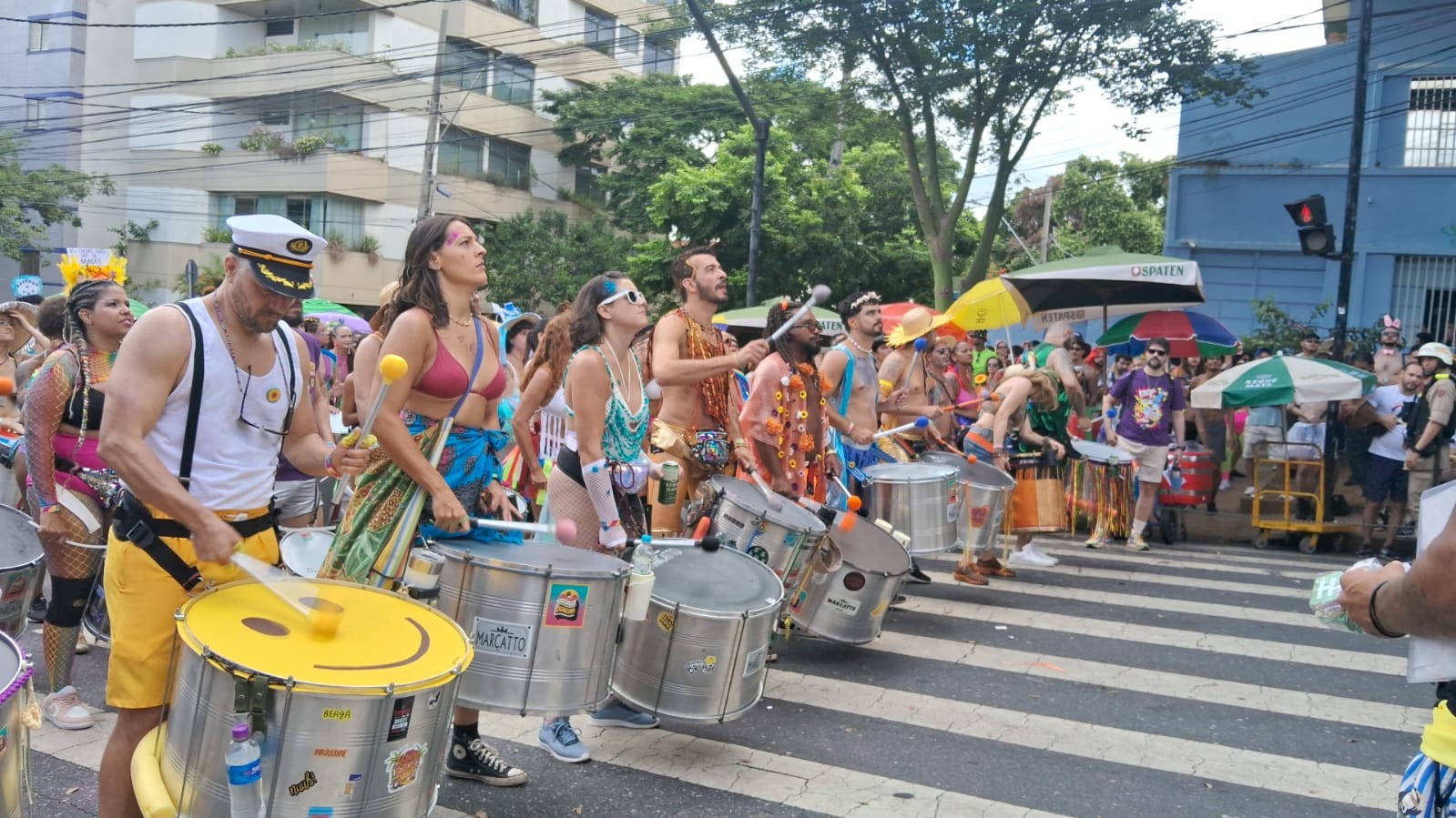 Veja fotos da terça-feira de carnaval em BH