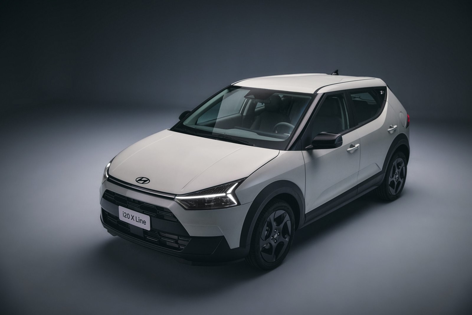 Hyundai lança i20 no Brasil por R$ 99.990, desafia onda dos SUVs com novo hatch; veja o teste