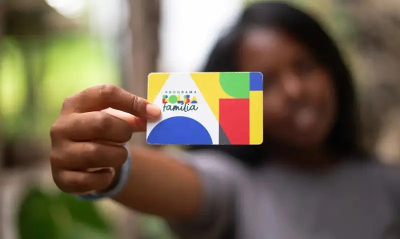 Em agosto, mais de 125 mil famílias recebem o Bolsa Família no AC; confira calendário