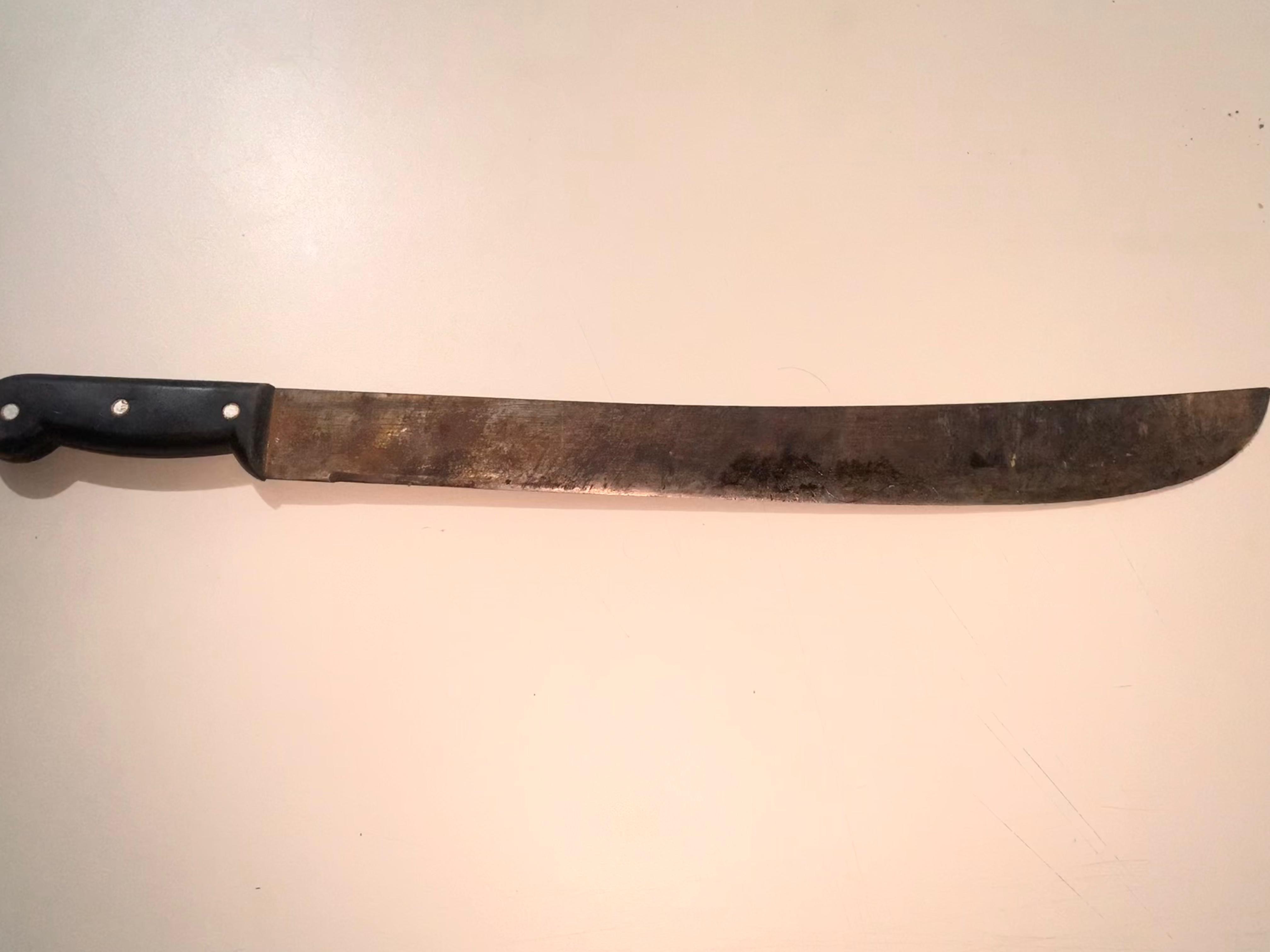 Homem é preso após tentar matar mãe de menor com quem ele se relacionava em Janaúba 