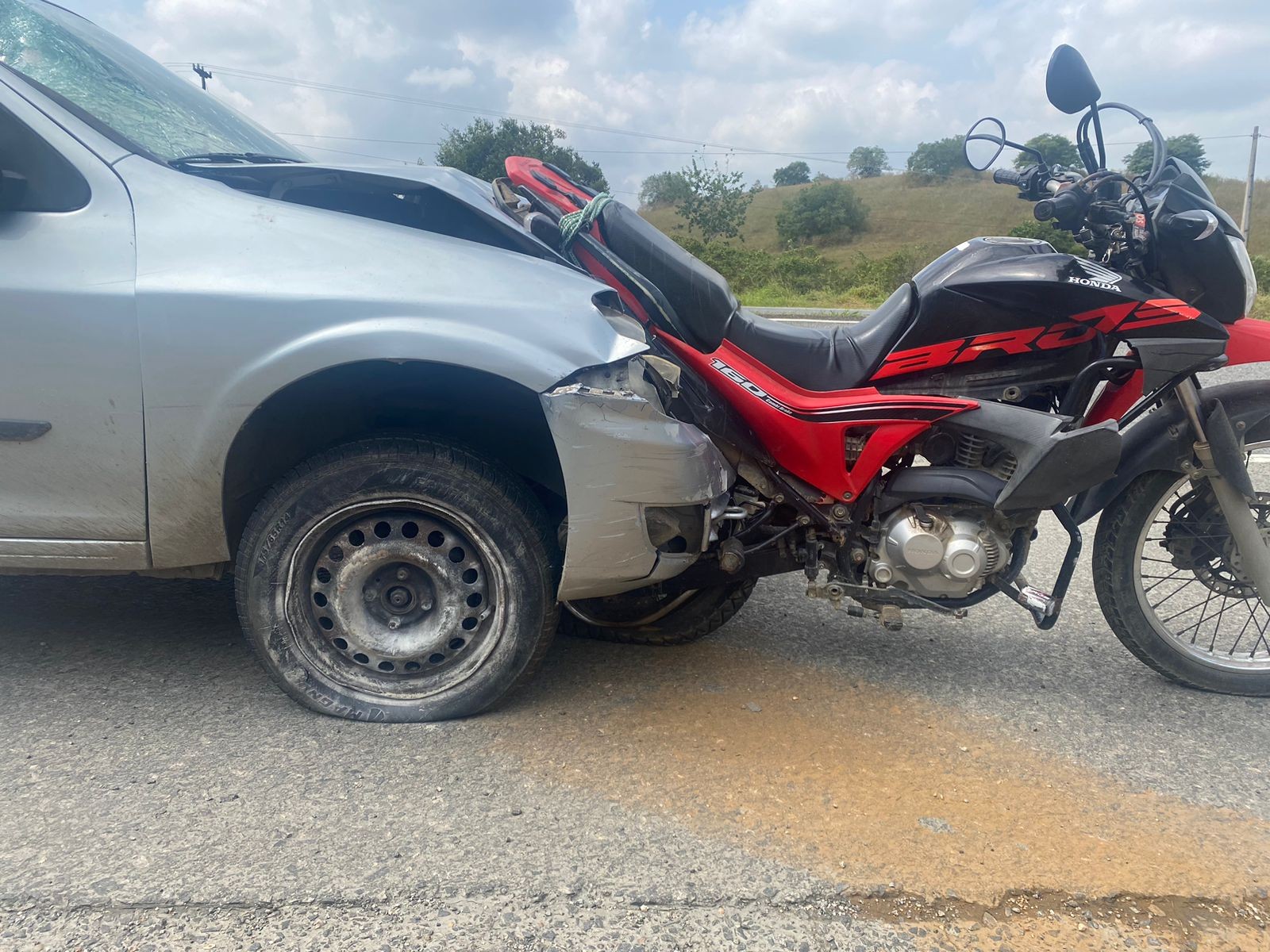 Motociclista morre em acidente na BR-230; motorista de carro envolvido é preso após ser flagrado no bafômetro