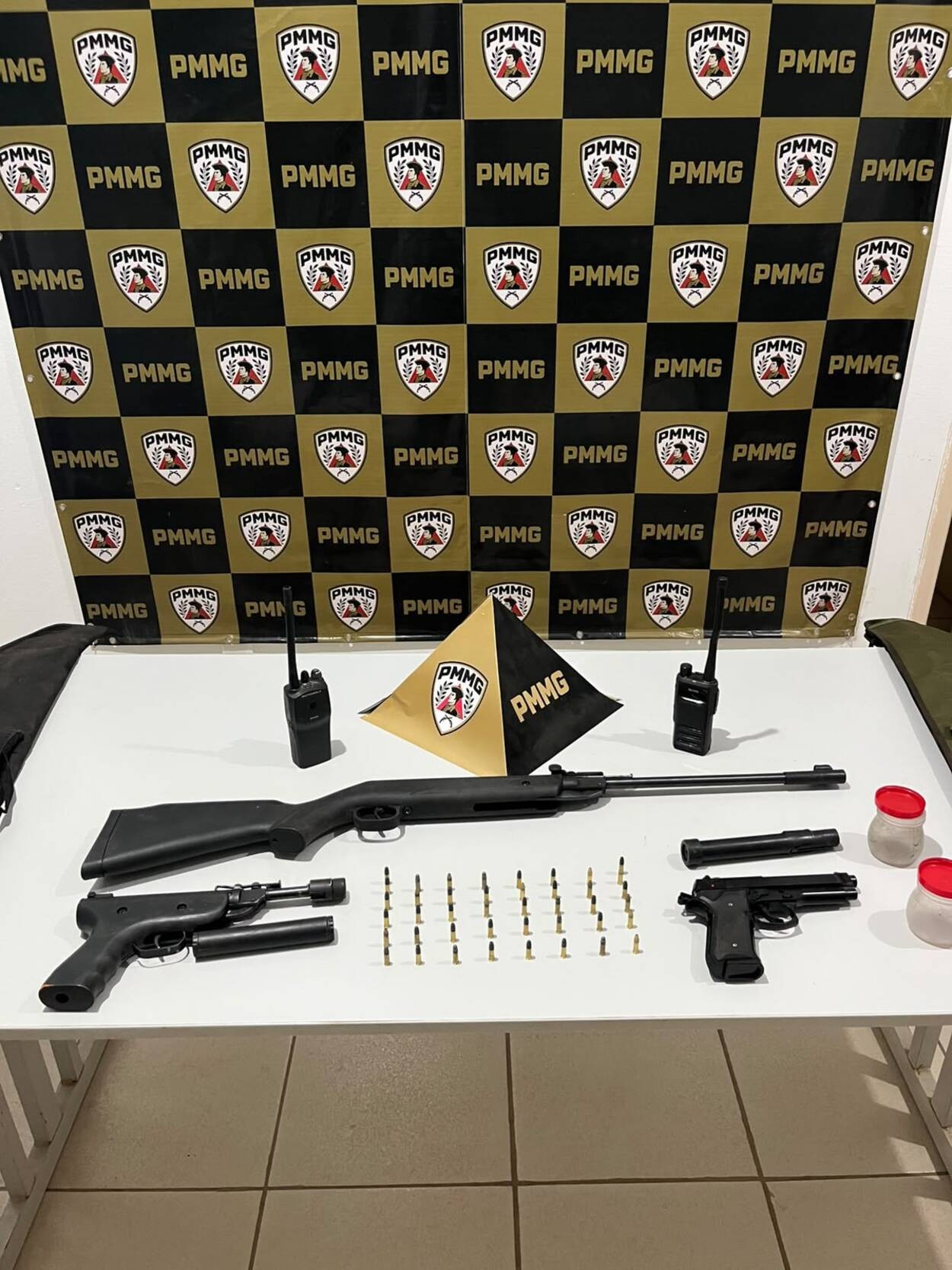 Após sair de casa dizendo que mataria a ex, homem é preso com armas e munições em Buritizeiro