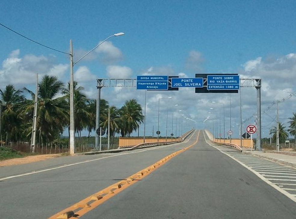 Ponte Joel Silveira é um dos principais acessos ao litoral Sul de Sergipe — Foto: Denise Gomes/G1 SE