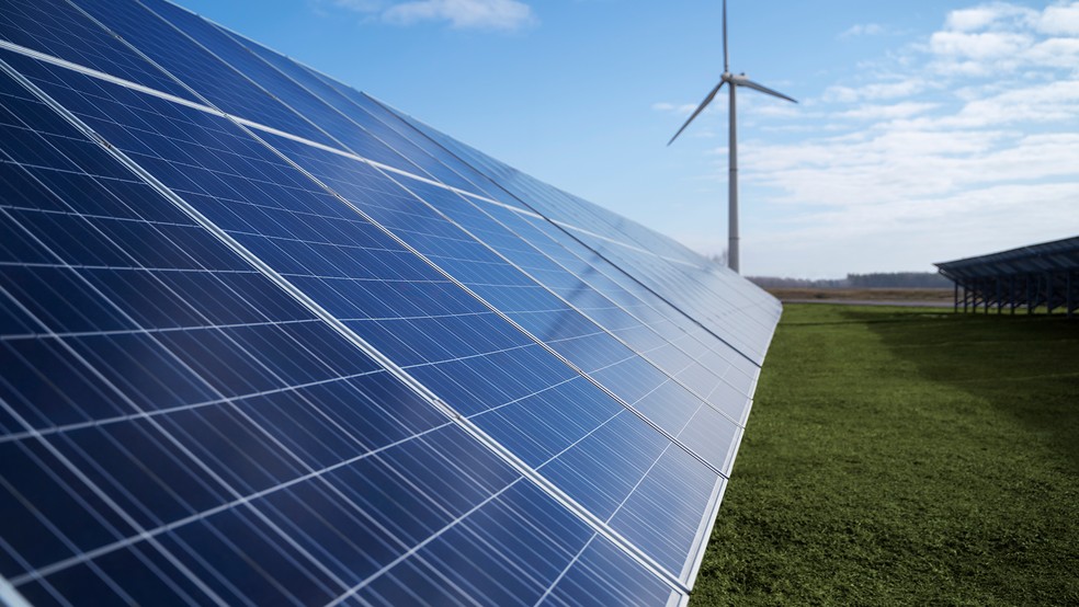 A HostDime opera com energia renovável proveniente de sua usina solar própria, localizada em Pilar-PB. — Foto: Freepik