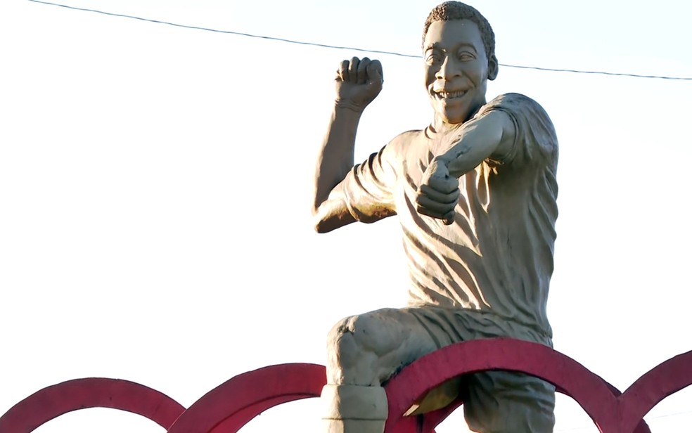 Vereador de cidade onde Pelé nasceu em MG protocola projetos para retirar homenagens ao Rei do Futebol — Foto: Reprodução EPTV