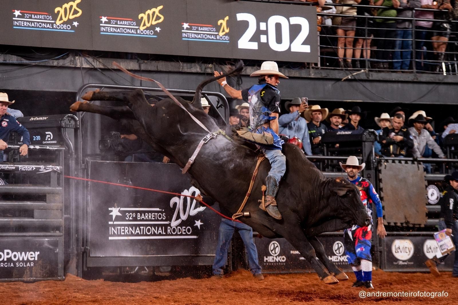 Festa do Peão de Barretos 2026 reúne finais nacionais e rodeio internacional 