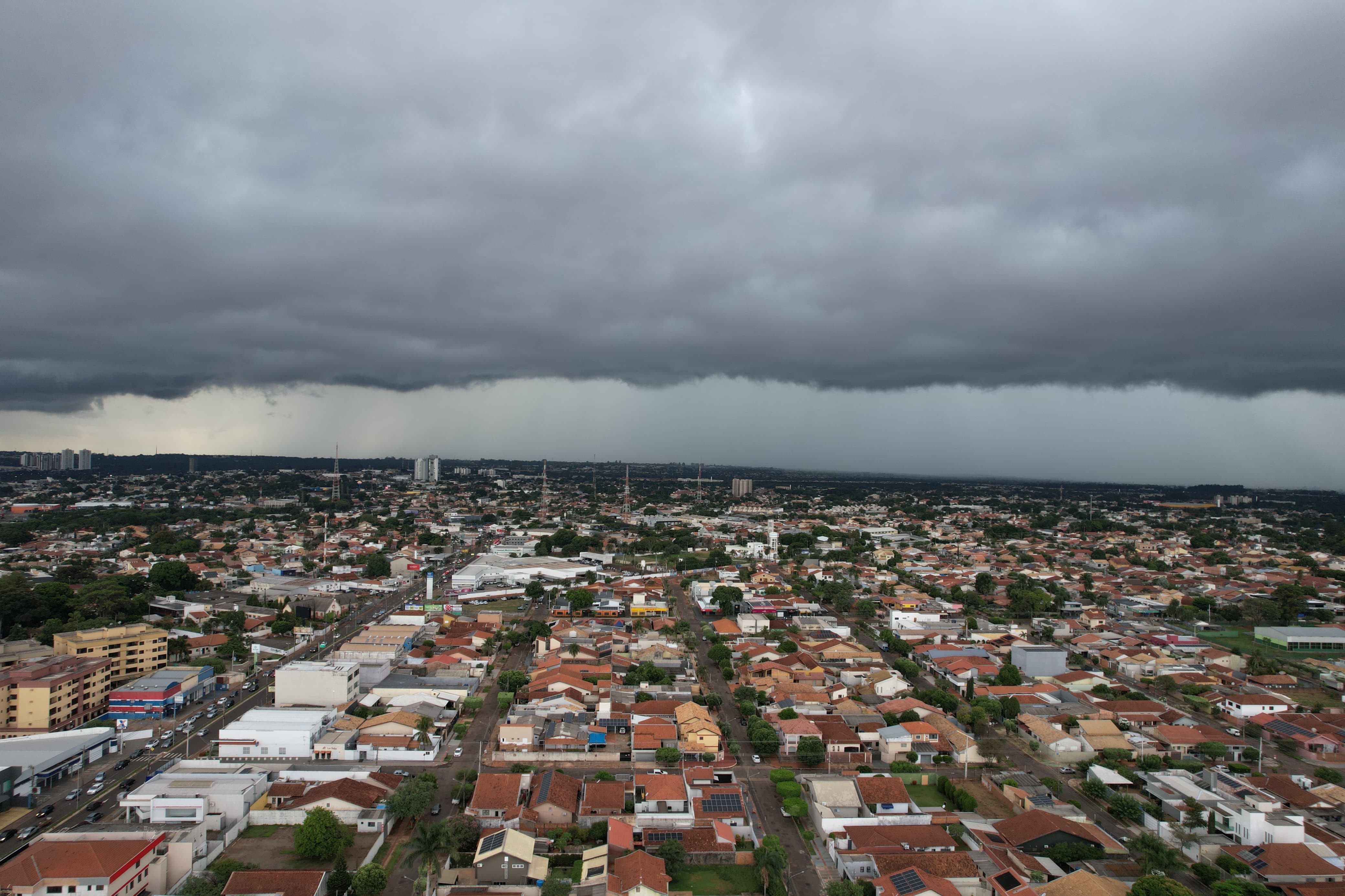 Ciclone extratropical avança e coloca MS em alerta de tempestades