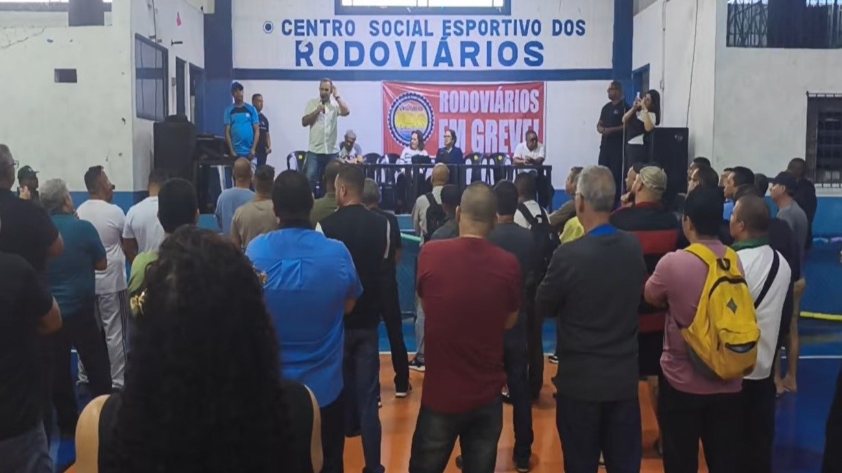 Sindicato dos rodoviários decide manter estado de greve