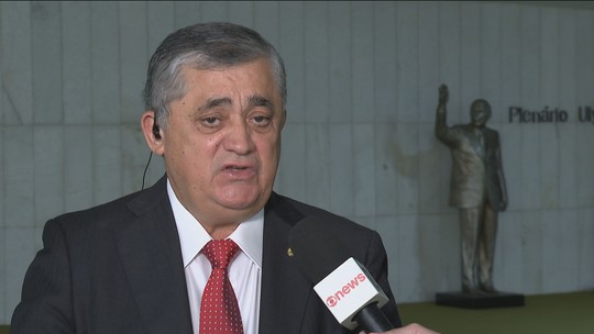 Líder do governo na Câmara nega envolvimento em escândalo de emendas parlamentares no Ceará - José Guimarães (PT-CE) não é investigado, mas teve o nome citado pela PF em um relatório da Operação Underhand, que apura o desvio de recursos públicos por meio de emendas.