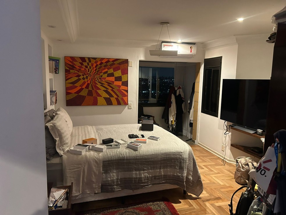 Grupo invadiu apartamento da cobertura no Campo Belo. — Foto: Reprodução