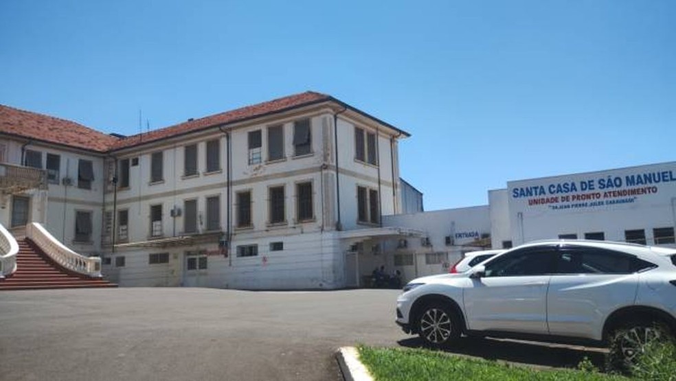 1 de 1
Homem teria tentado fugir ao pular da janela do hospital em s&atilde;o Manuel, mas acabou morrendo &mdash; Foto: Santa Casa de S&atilde;o Manuel/ Divulga&ccedil;&atilde;o