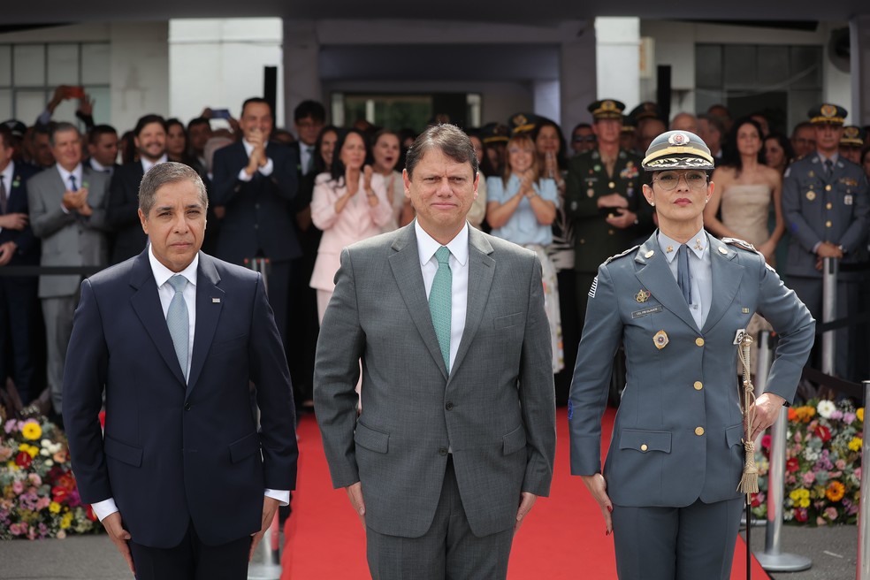 Tarcísio de Freitas (Republicanos) durante a posse da coronel Glauce Anselmo Cavalli no Comando-Geral da PM. — Foto: Pablo Jacob/GESP