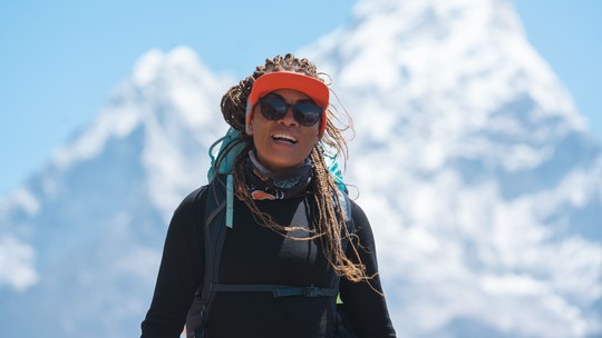 'Juliana Marins não fez nada de errado, o mundo também é nosso': histórias de mulheres negras viajantes - A morte da brasileira de 26 anos que caiu em um penhasco na trilha do Monte Rinjani, na Indonésia, abalou e provocou indignação em outras mulheres que viajam pelo mundo. Elas afirmam: é preciso seguir viajando e ocupando os lugares que desejam.