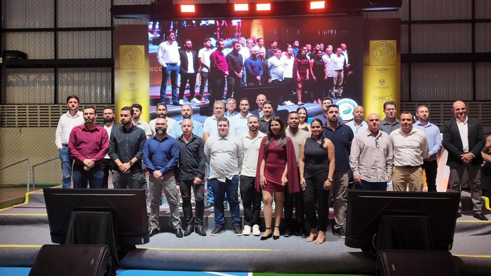 Classificadores que avaliaram os lotes selecionados pelo Programa, coordenados pelo especialista e professor Flávio Borém – Crédito: Divulgação