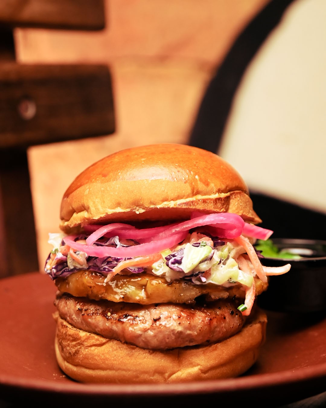 TAVERNA CORVUS: Porcus (Sanduíches, hambúrgueres) — Foto: Divulgação/JF Sabor