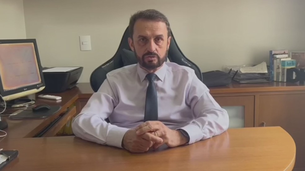 O promotor Sérgio Clementino, de Rio Preto (SP), vê indícios fortes de irregularidades no convênio para mutirão de exames entre a Prefeitura e a Santa Casa de Casa Branca (SP) — Foto: TV TEM/Reprodução