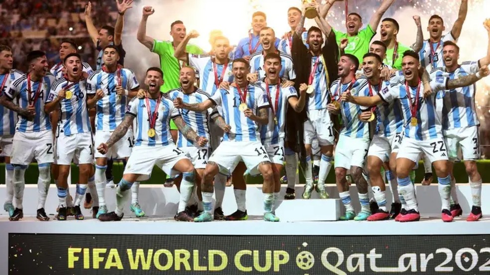 A Fifa arrecadou US$ 929 milhões (cerca de R$ 4,7 bilhões) com venda de ingressos e hospitalidade durante a Copa do Mundo de 2022, no Catar — Foto: Reuters via BBC