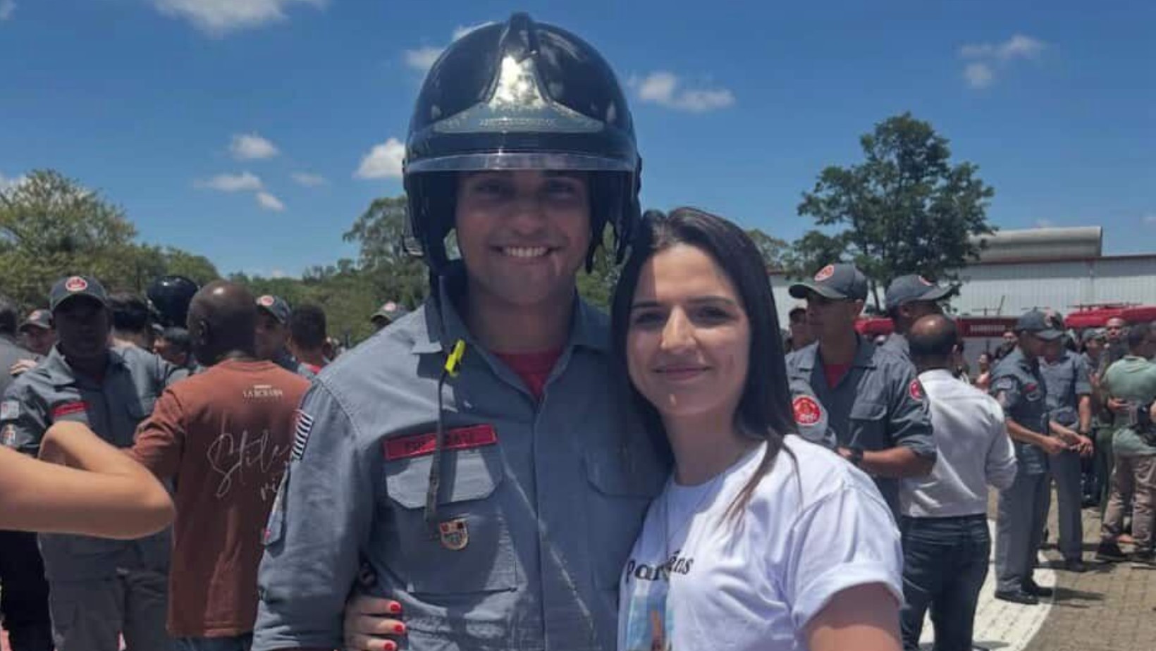 Casal morto em acidente estava celebrando quatro anos de casamento e começo em novo emprego