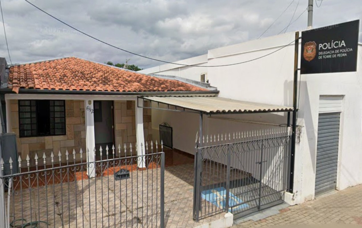 Menina de 4 anos é esquecida dentro de ônibus escolar por cerca de quatro horas no interior de SP