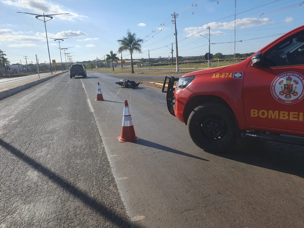 A vítima foi identificada como Daniel Luiz Cadzerski da Silva, de 22 anos — Foto: Corpo de Bombeiros