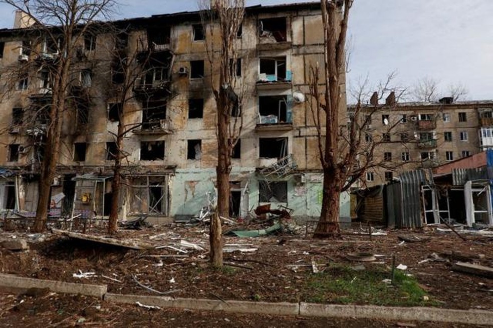 Avdiivka foi gravemente danificada após os ataques russos. Esta foto mostra a cidade em novembro. — Foto: Reuters via BBC