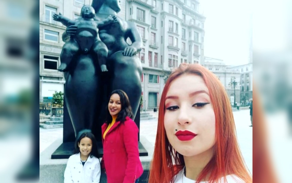 Maísa da Rocha e a família na Espanha — Foto: Reprodução/TV Anhanguera