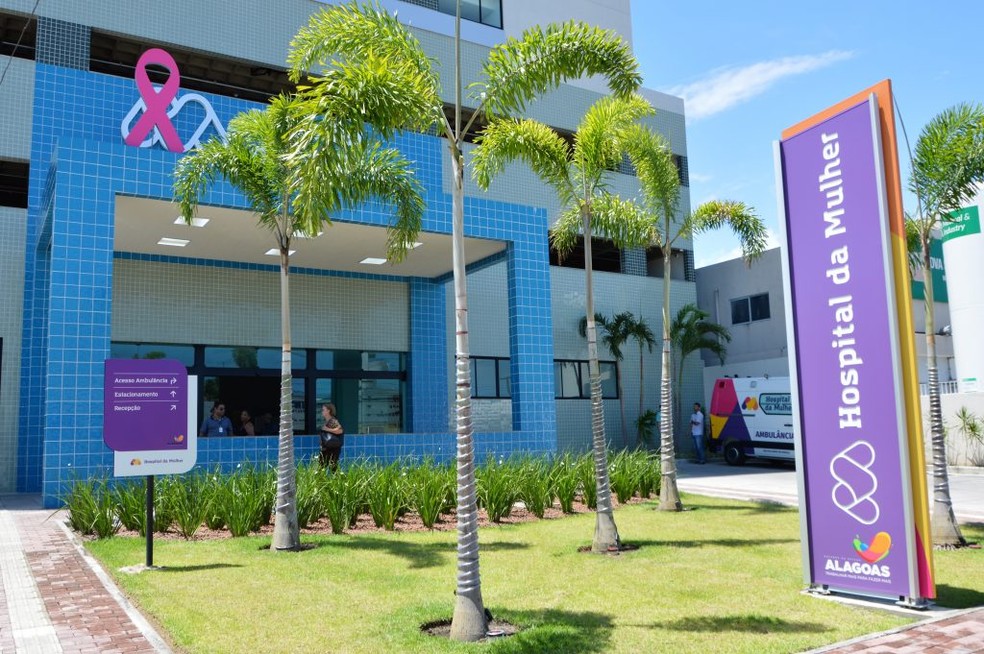 Hospital da Mulher em Maceió, adaptado para atender exclusivamente pacientes vítimas da Covid-19, está com 102% dos leitos ocupados — Foto: Secom/ Sesau