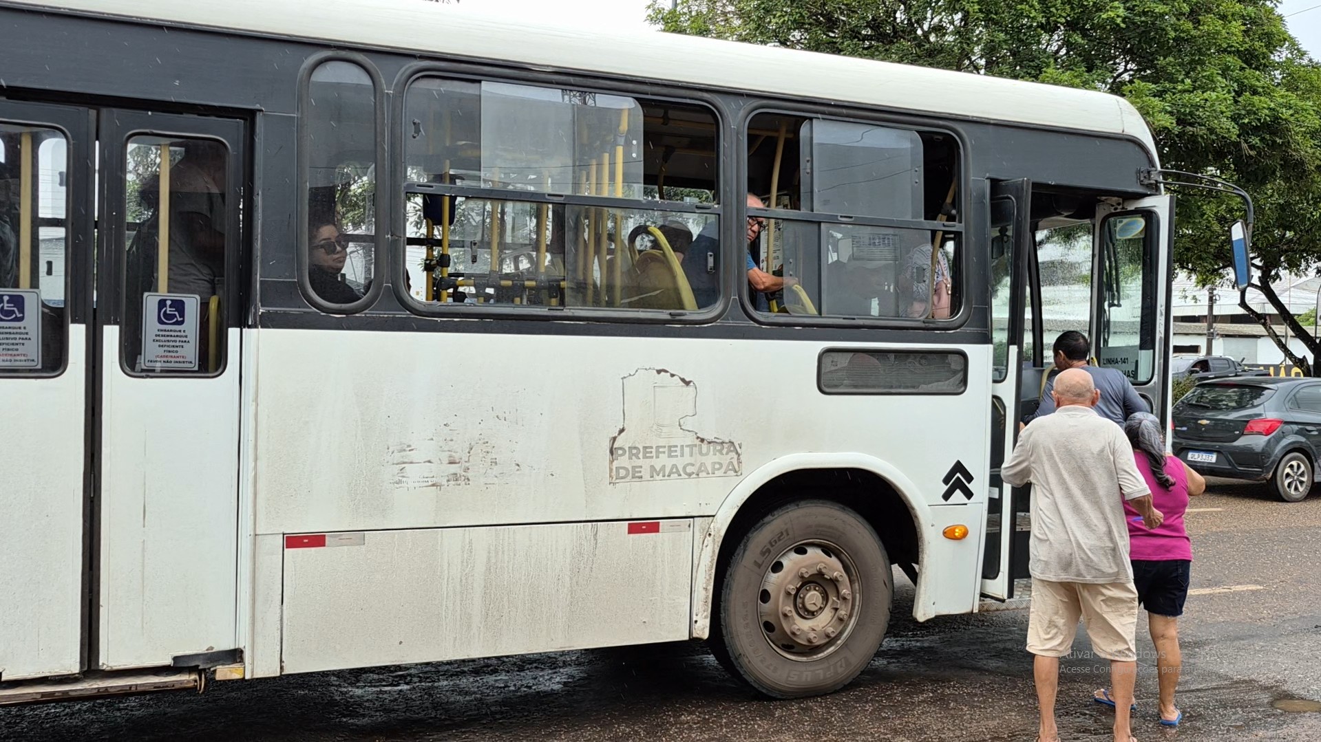 Motoristas de empresa de ônibus em Macapá alegam falta de pagamento e paralisam atividades