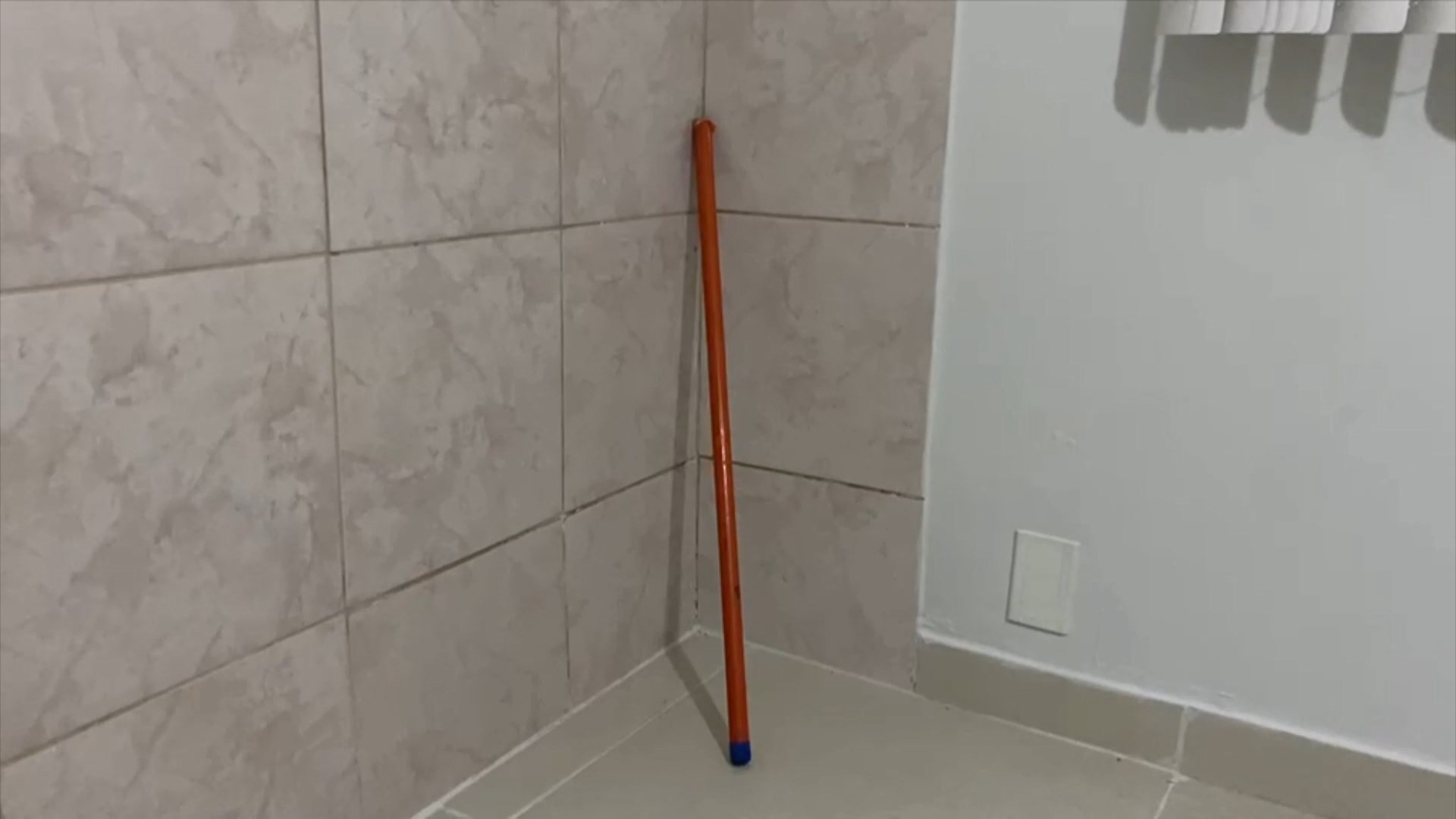 Conselheiro tutelar é agredido com cabo de vassoura e ameaçado de morte ao tentar resgatar crianças em Cariacica