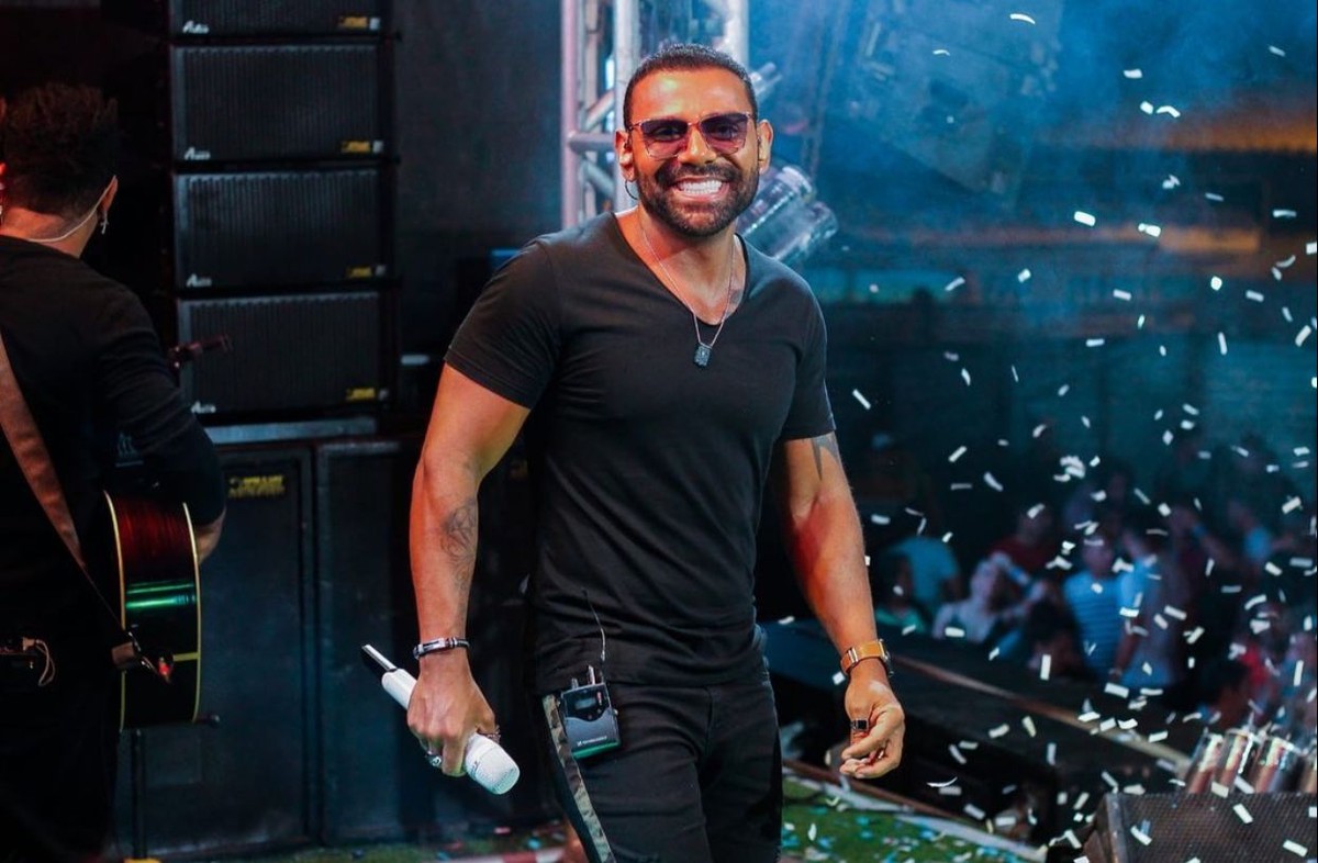 Rei do Arrocha perde a paciência com fã e gera polêmica nas redes sociais