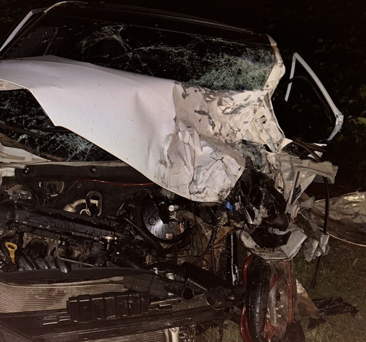 Mulher morre e homem é socorrido em estado grave após acidente em rodovia no interior de SP