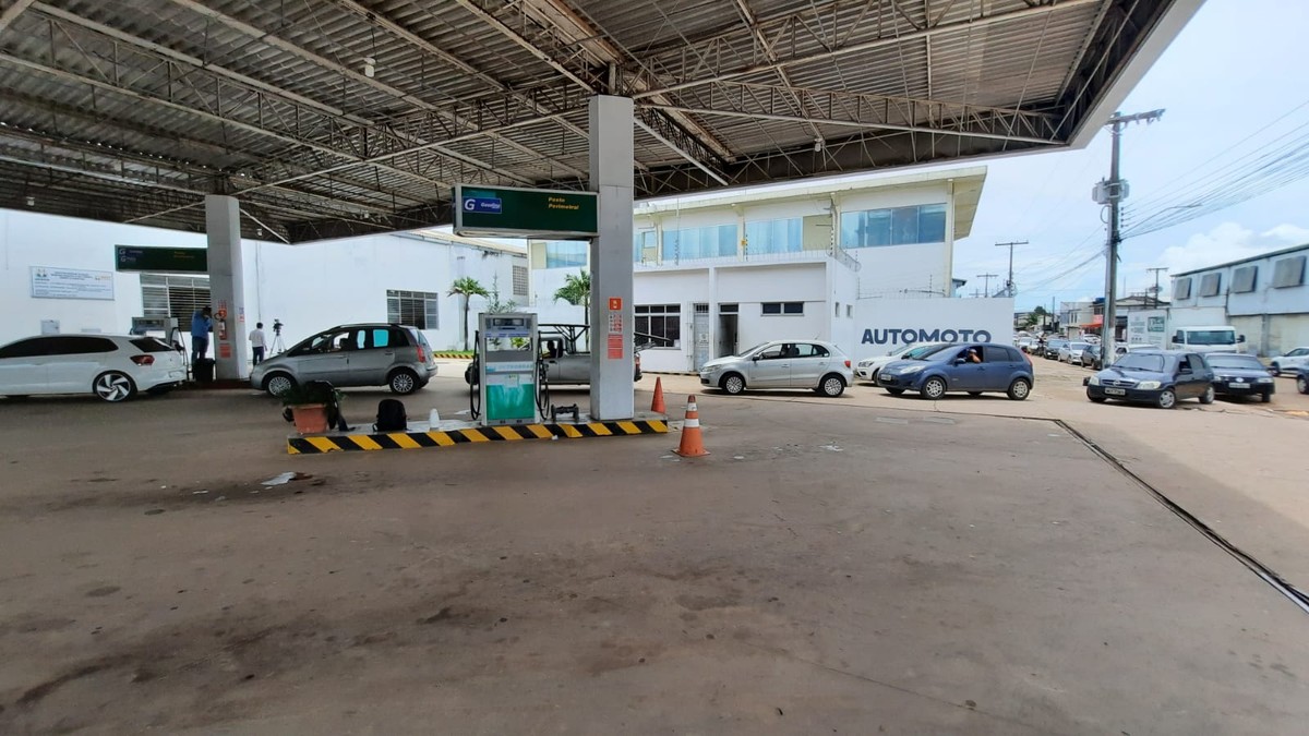 Gasolina passa de R$ 10 no interior do Acre - 11/03/2022 - Mercado