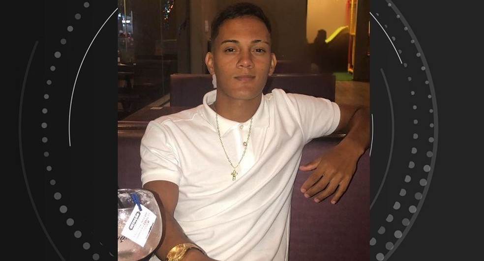 Ciclista tinha 22 anos e morreu atropelado quando ia trabalhar — Foto: Arquivo pessoal