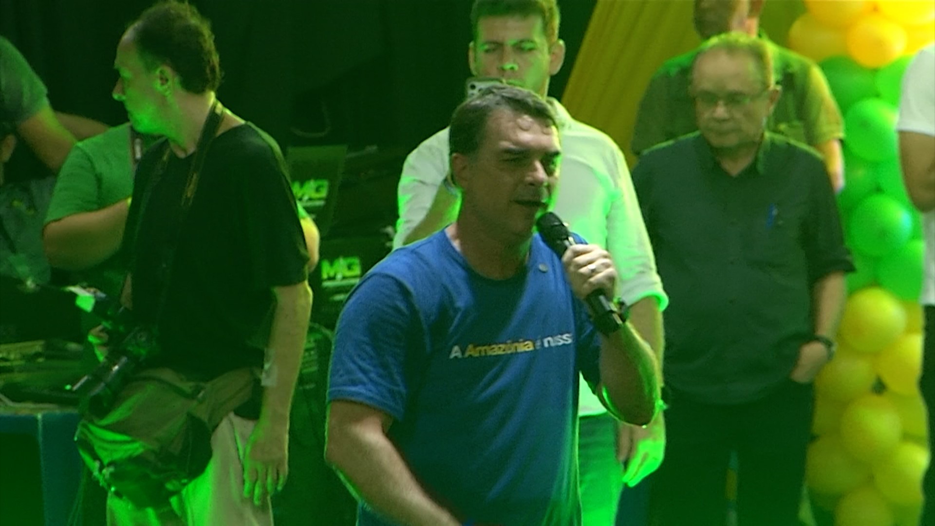 Em Belém, Flávio Bolsonaro diz que quer flexibilizar licenças ambientais para agronegócio e exploração mineral