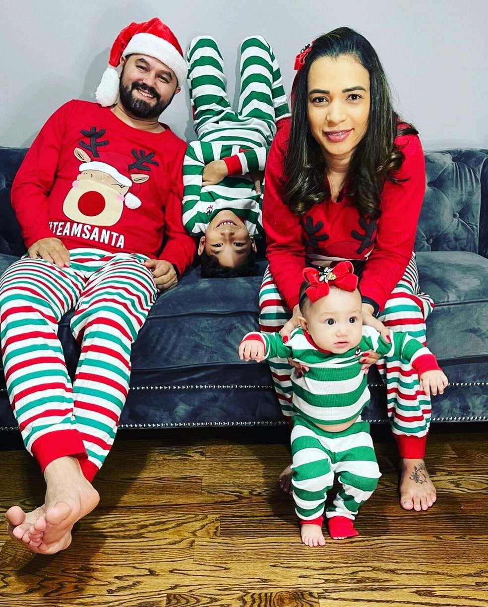 Fabíola Costa com a família no Natal nos EUA antes do mal súbito  - Foto: Ubiratan Rodrigues/Arquivo Pessoal