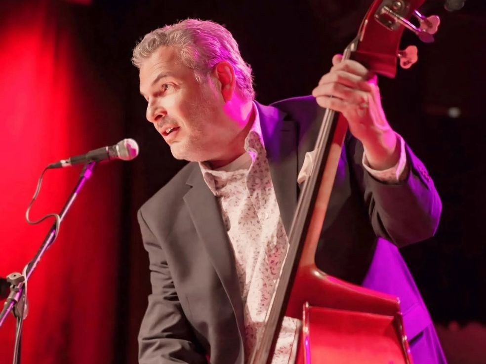 Dia Internacional do Jazz em Santos é celebrado com show de Martin Pizzarelli Trio em Santos, SP