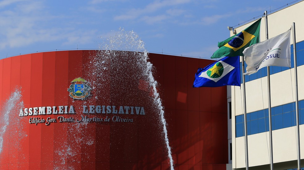Quase metade dos deputados de Mato Grosso trocaram de legenda na janela partidária — Foto: ALMT
