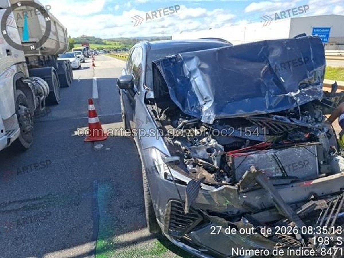 Fique por dentro: Engavetamento envolvendo cinco veículos na Celso Charuri em Sorocaba deixa dois feridos