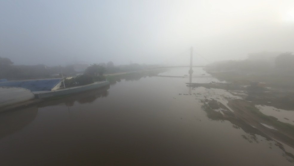 Forte névoa reduz visibilidade na cidade de Sobral, interior do Ceará — Foto: Thadeu Vieira /Arquivo pessoal